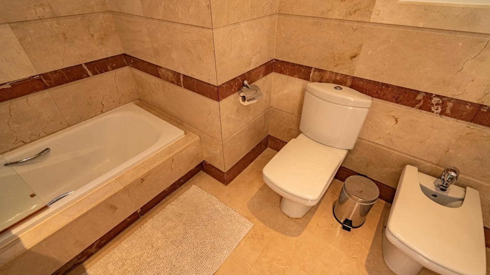 Apartament Lujoso Duplex 3 Dormitorios En Gran Bahia De Marbella