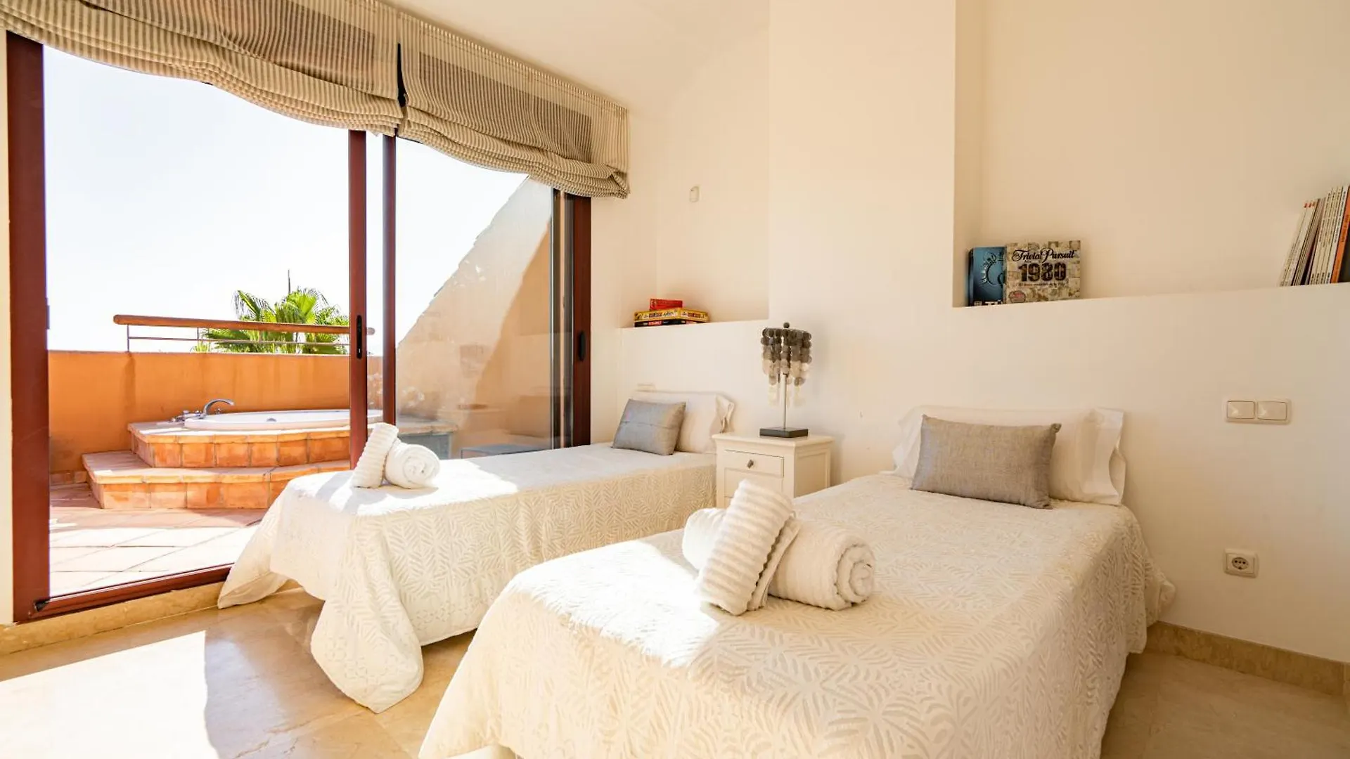 Lujoso Duplex 3 Dormitorios En Gran Bahia De מארבלה דירה